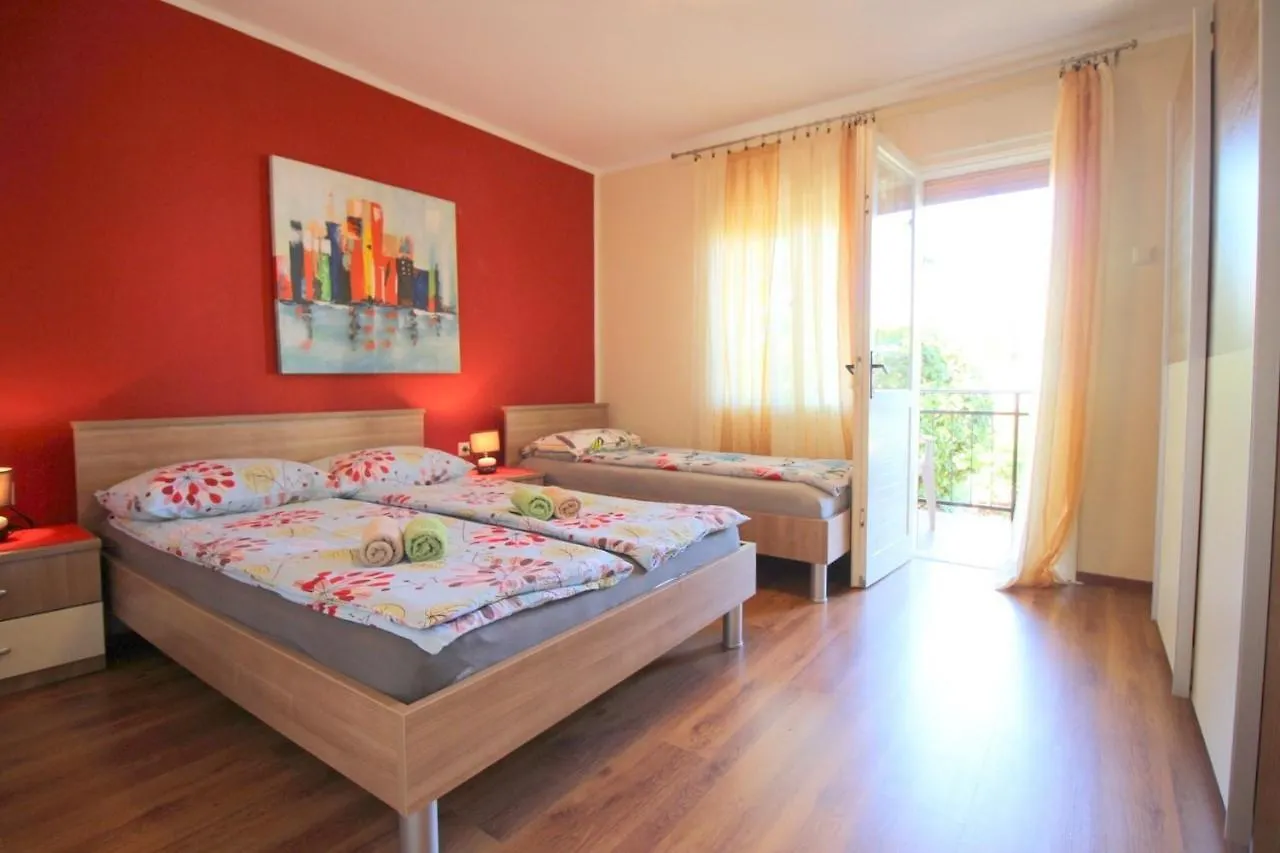 Apartment In Porec/Istrien 10035