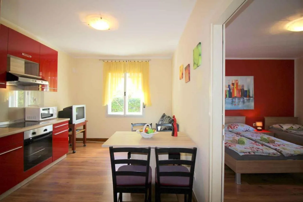 Apartment In Porec/Istrien 10035  Poreč